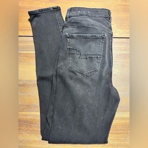AE Super High Rise Jeggings Size 12 Long Black